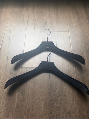 Gucci velvet Hangers in 2 black